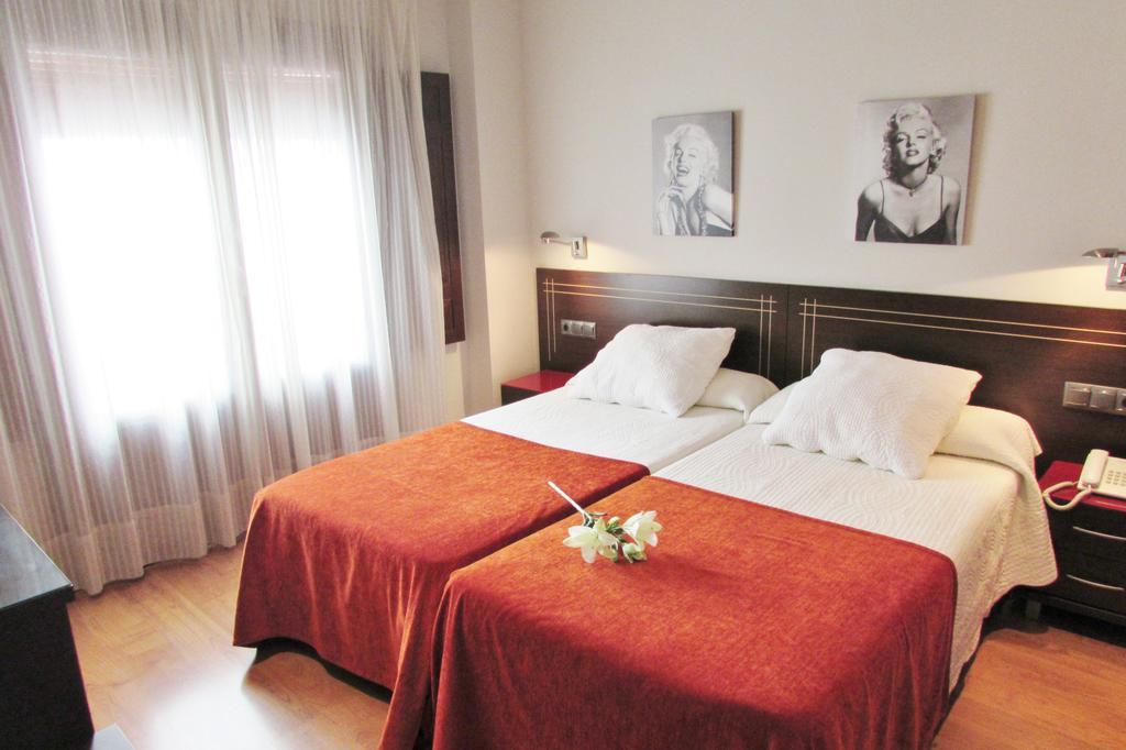 Apartamentos Turisticos Las Nieves กรานาดา ภายนอก รูปภาพ